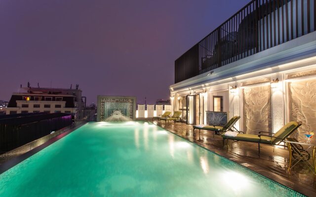 The Lapis Hotel