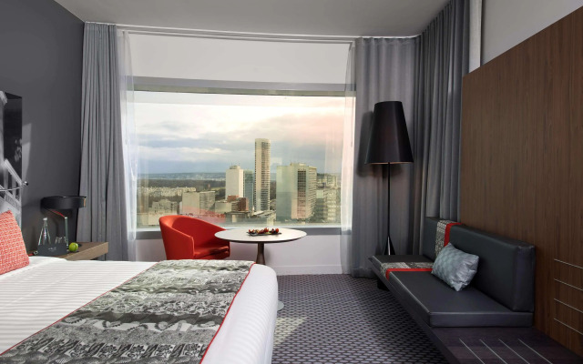 Melia Paris La Defense