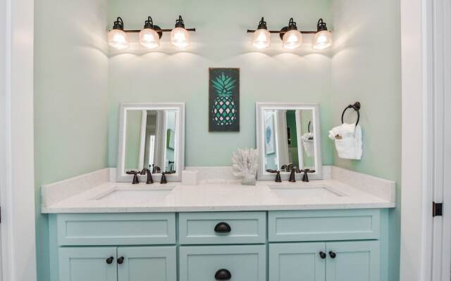 Aloft on Canal by SKLRP