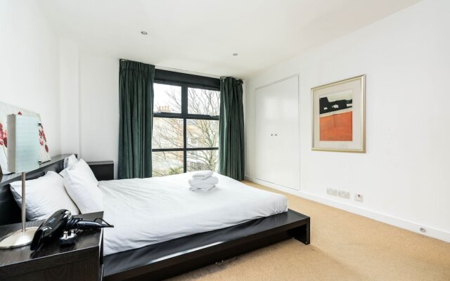 Broadband 2BD City Flat Farringdon Expedia