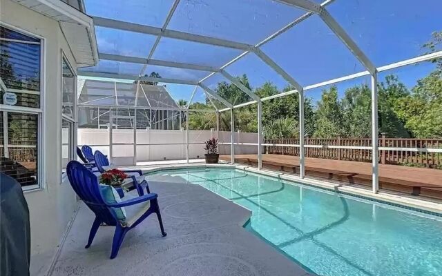 Windwood Villa 4 Bedroom Home by RedAwning