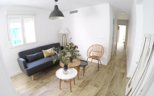 Urban Chic 2 bedrooms Center Santa Marina