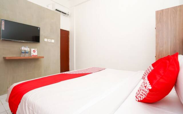 OYO 1374 Semampir Residence at Ahmad Yani