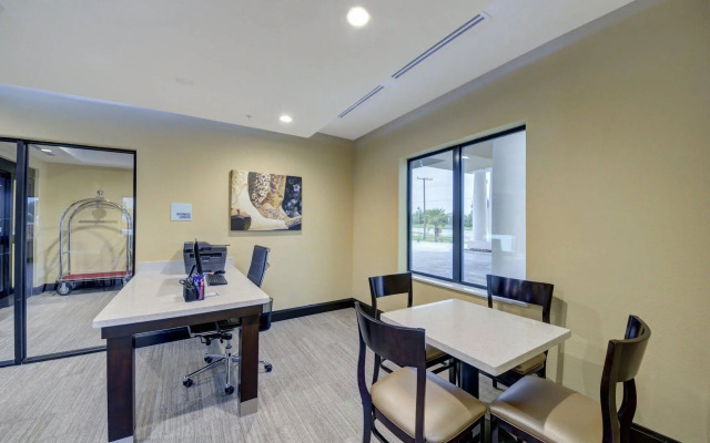 Holiday Inn Express & Suites Carrizo Springs by IHG