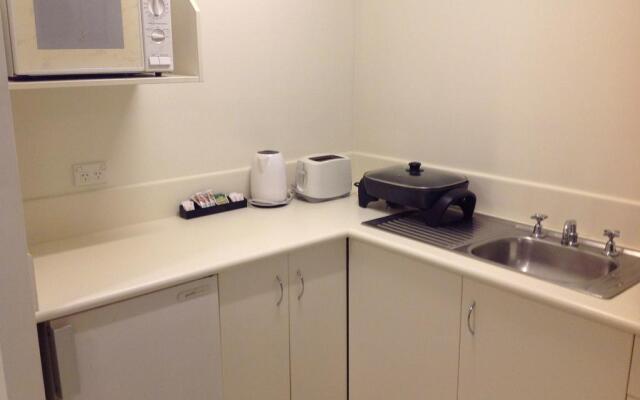 Cairns Queenslander Hotel & Apartments