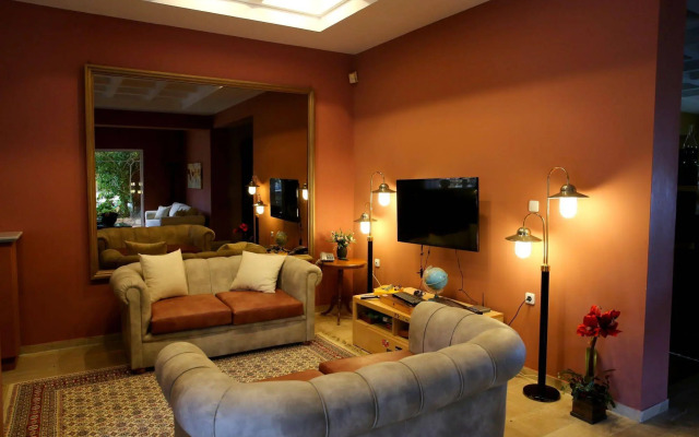 Sunrise Inn Hotel