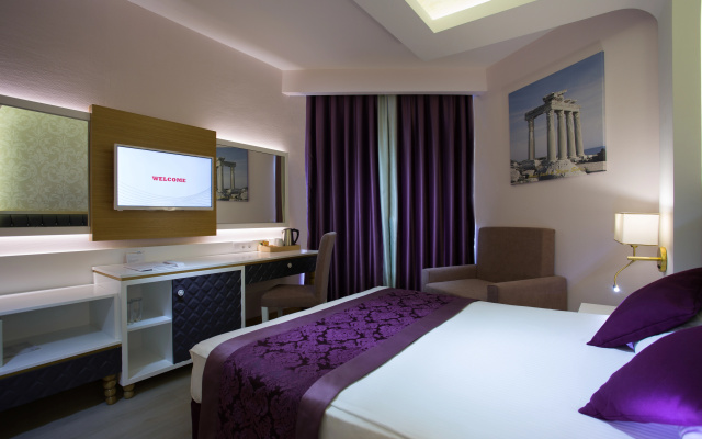 Water Side Resort & Spa