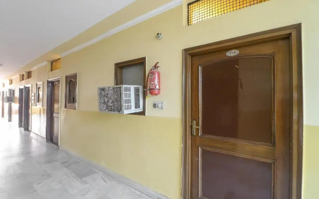 Spot On 75384 Hotel Star Inn