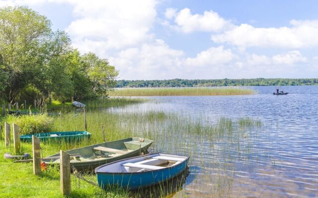 Nice Apartment With a Dishwasher Near a Recreational Lake