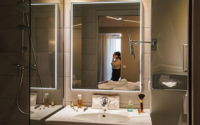 Hôtel Mercure Paris Pont de Levallois Neuilly
