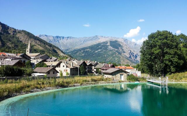 Rebecca's House (few steps from skiing)