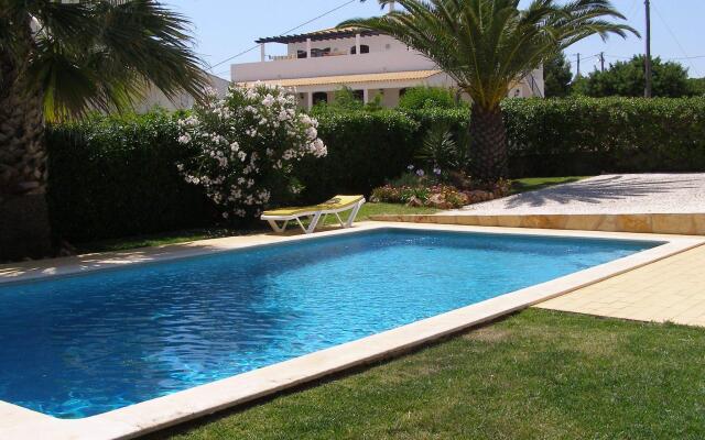 Lively Holiday Home in Albufeira With Private Pool 500m From the Beach