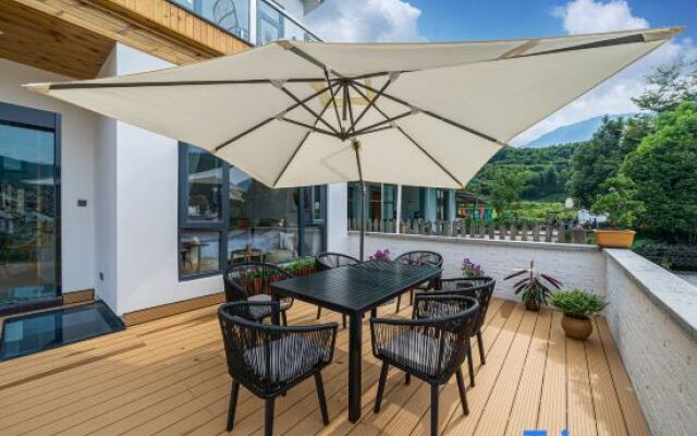 Yunshang Grassland Anji Yinxuanyuan Holiday Homestay