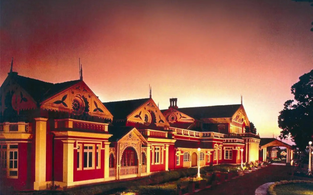 WelcomHeritage Fernhills Royal Palace