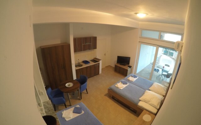 Belvedere Apartments with Seaview