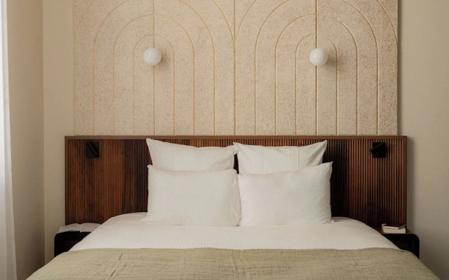 Hotel Fort St Laurent Lyon - Handwritten Collection