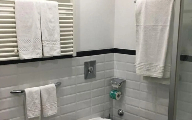 Home Club Suite Hotel