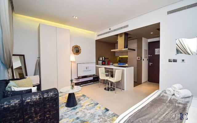 AST - Modern studio flat with balcony