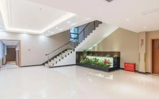 Dolton Lushan Hotel