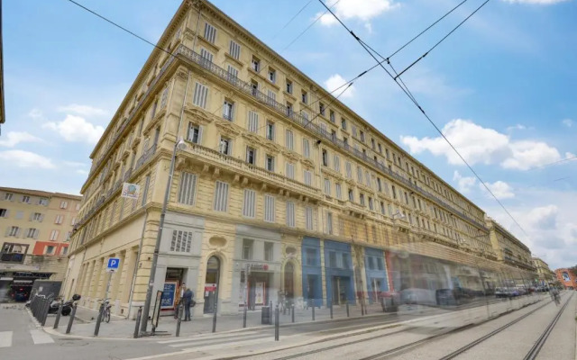 The People - Marseille - Hostel