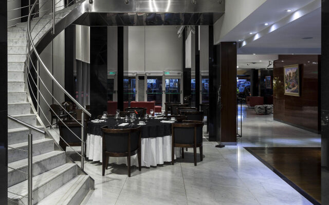 Ros Tower Hotel