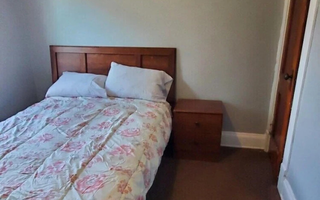Cozy 2-bedroom in Cleveland