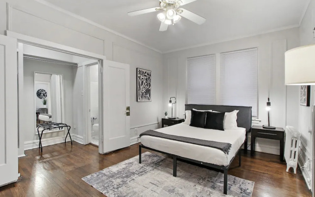Modern and Minimalist Studio Apartment