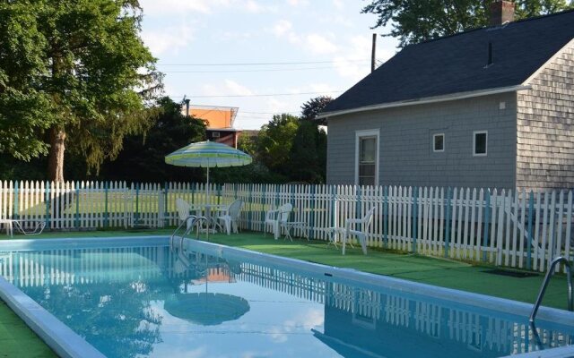 Willows Motel Williamstown