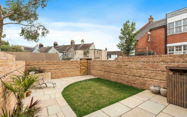 Chantry House With Free Parking By My Getaways