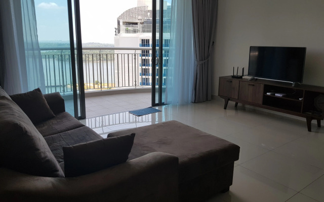Teega Suite 3BD Seaview Puteri Harbour
