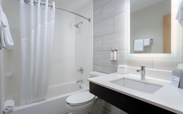 Holiday Inn Express Pensacola Beach by IHG