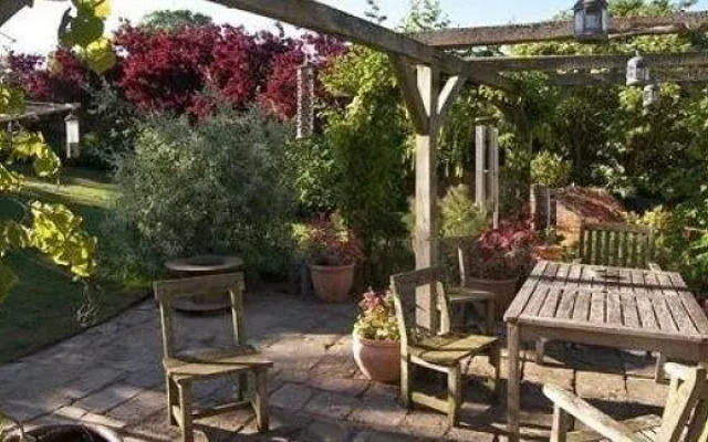 Blandings - Guest House