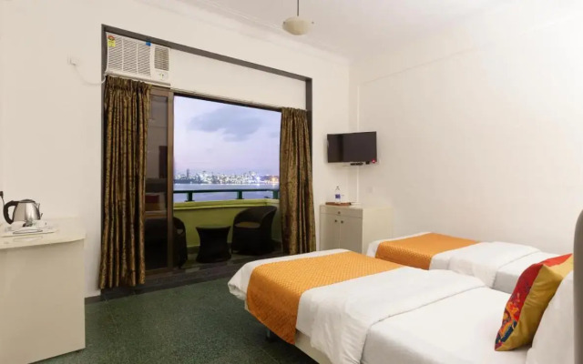 Sea Green South Hotel