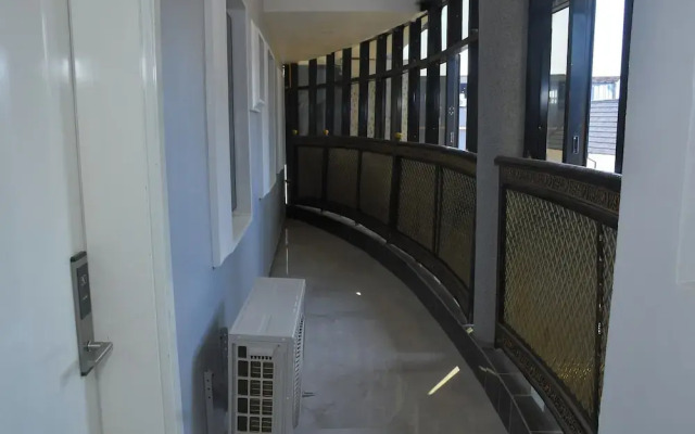 Sakura Apartments