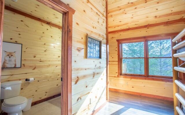 .lookout Lodge 6 Bedroom Cabin