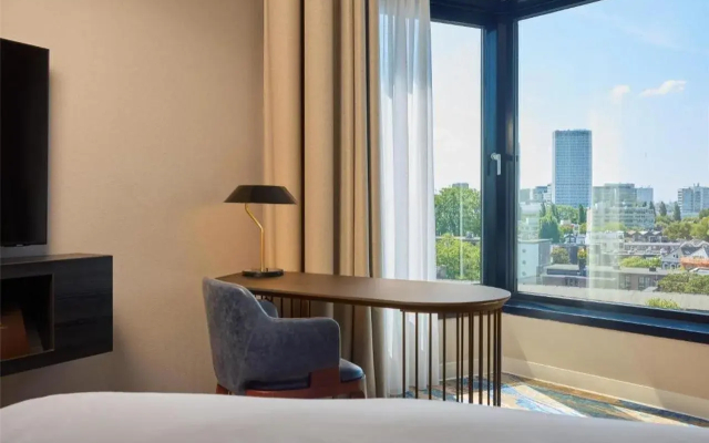 Haven Hotel Rotterdam, Curio Collection by Hilton