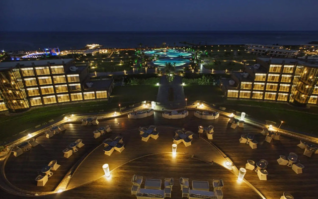 Noah's Ark Deluxe Hotel & Spa