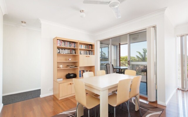 The Rest, 6 Flannel Flower Fairway