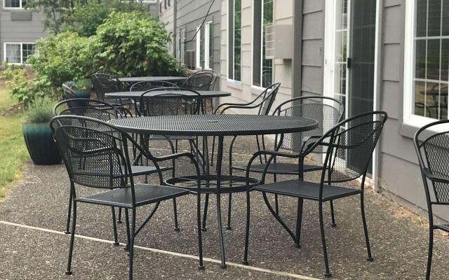 Country Inn & Suites by Radisson, Delta Park North Portland