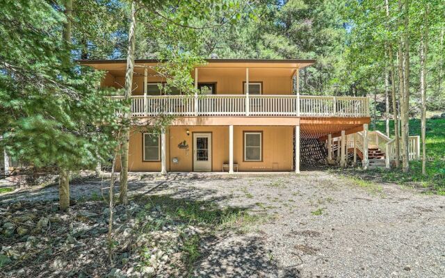 Rustic Cloudcroft Home ~ 2 Mi to Ski Slopes!