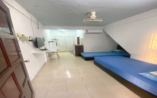 OYO 90910 Homestay D Lalang Inn