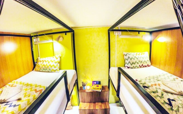ZZZ Hostel - Don Mueang Airport