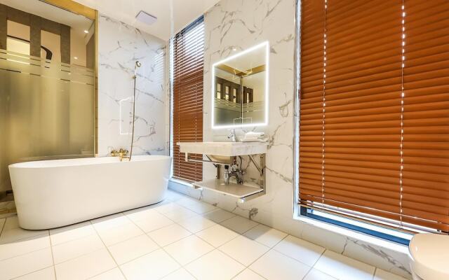 Cheongju The King Hotel