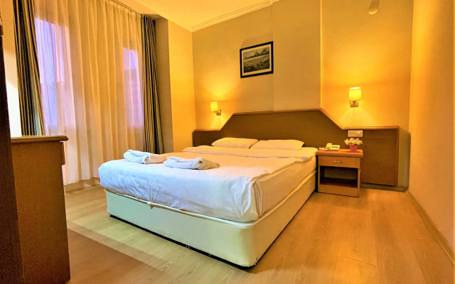Select Apart Hotel