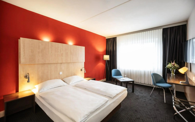 Good Morning + Bad Oldesloe Hotel