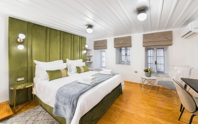 Mavrogenous Luxury Apartments