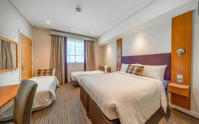 Premier Inn Dubai Silicon Oasis Hotel - Image 2