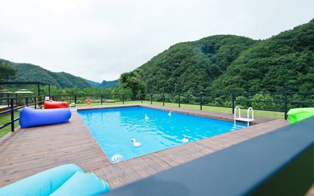 Hongcheon You, I and We Pension