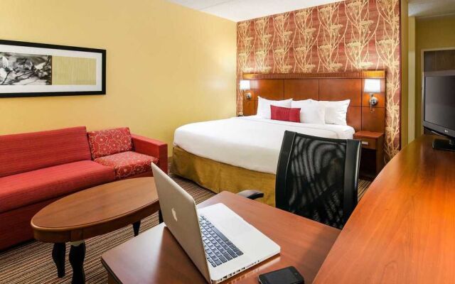 Courtyard Greensboro