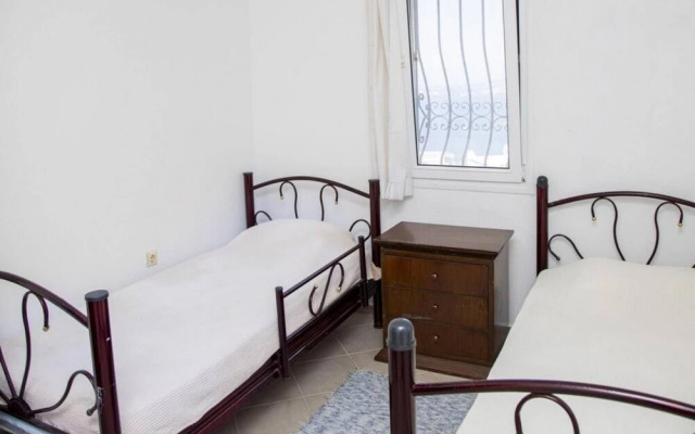 2 BR House With Garden in the Heart of Yalikavak